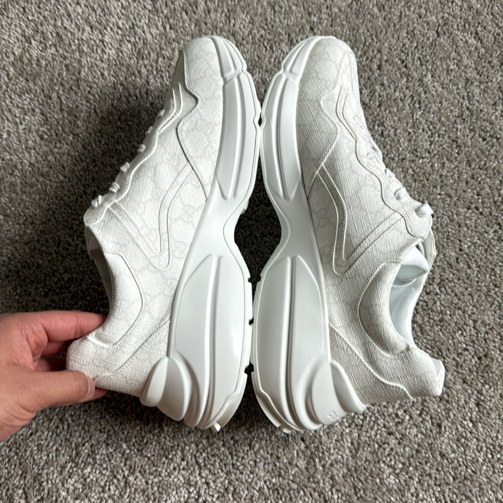 Gucci Rhyton Sneaker - Picture 2 of 10